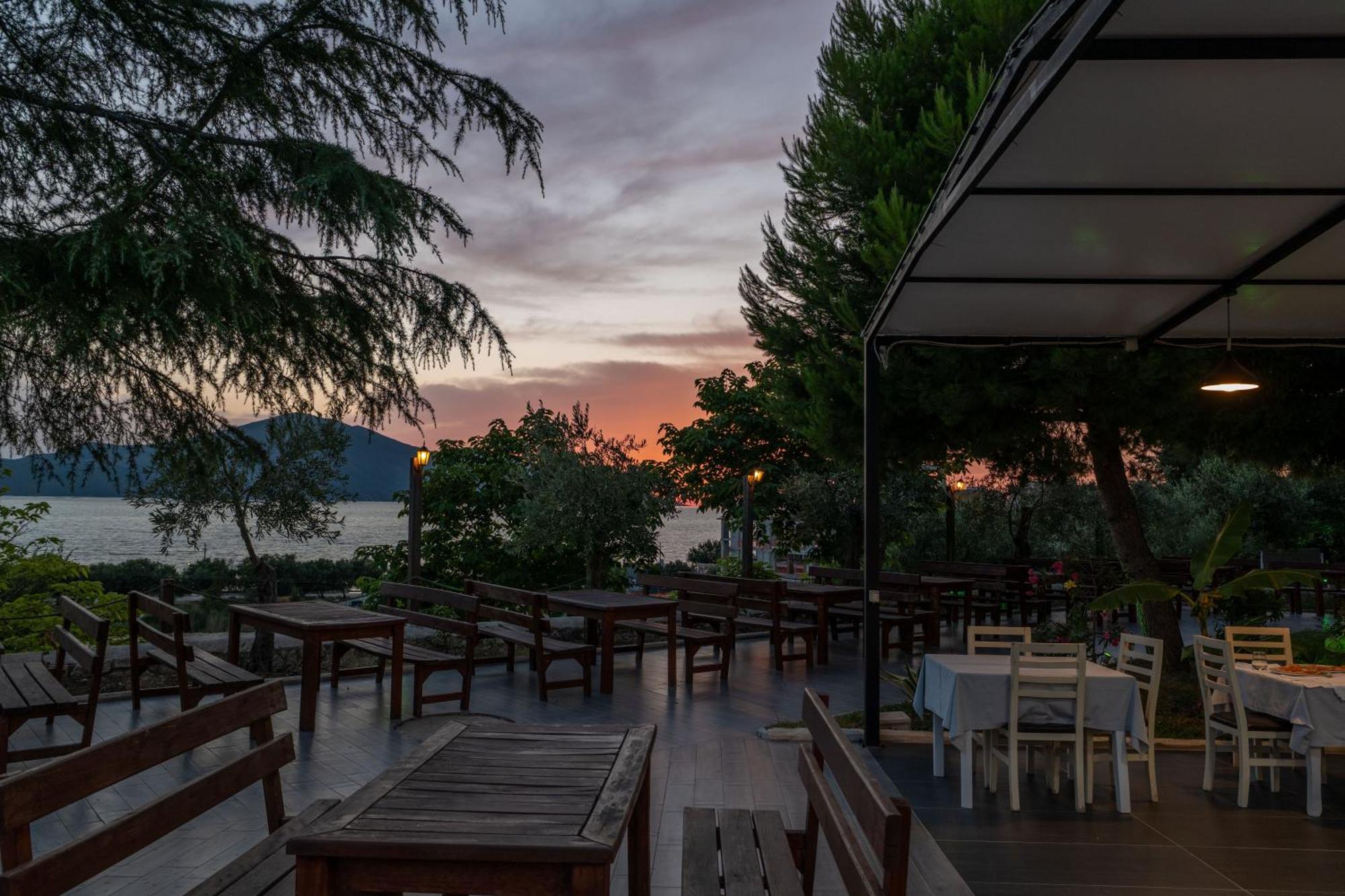 Edva Resort Vlorë エクステリア 写真