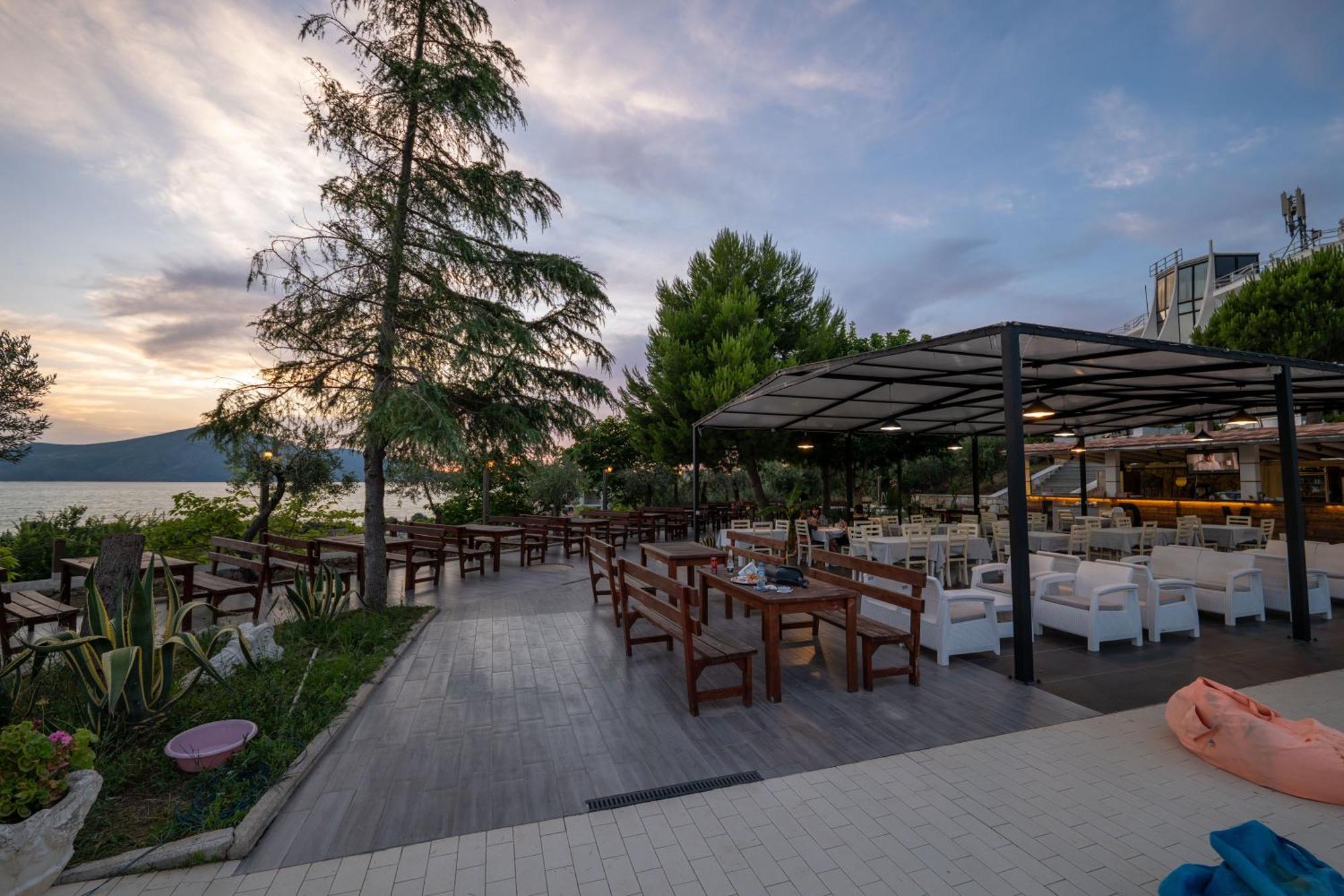 Edva Resort Radhimë エクステリア 写真