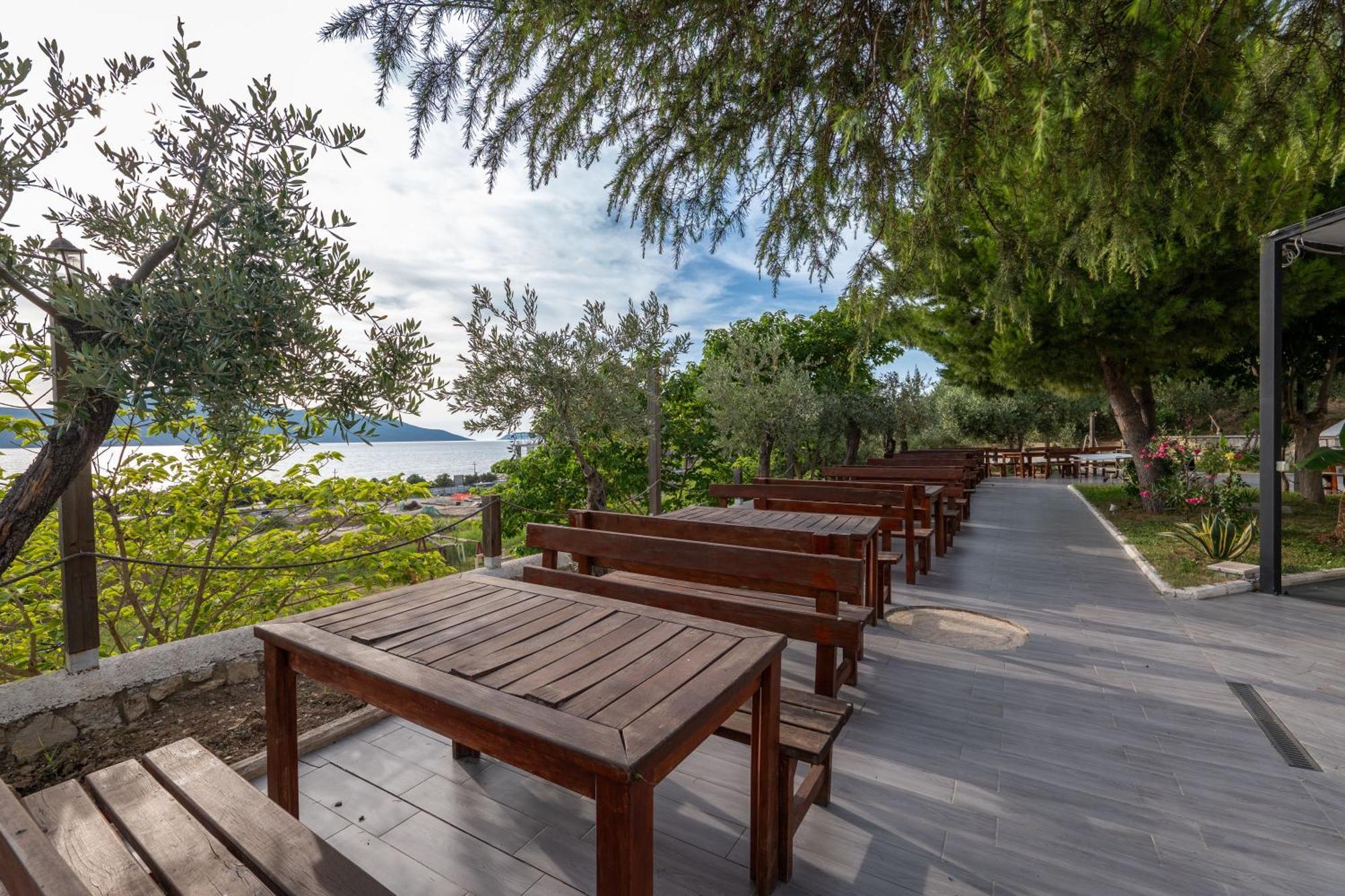Edva Resort Radhimë エクステリア 写真