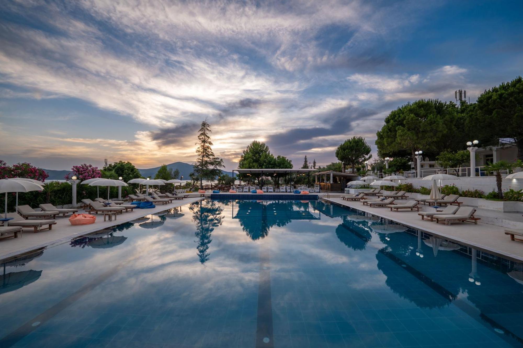 Edva Resort Vlorë エクステリア 写真