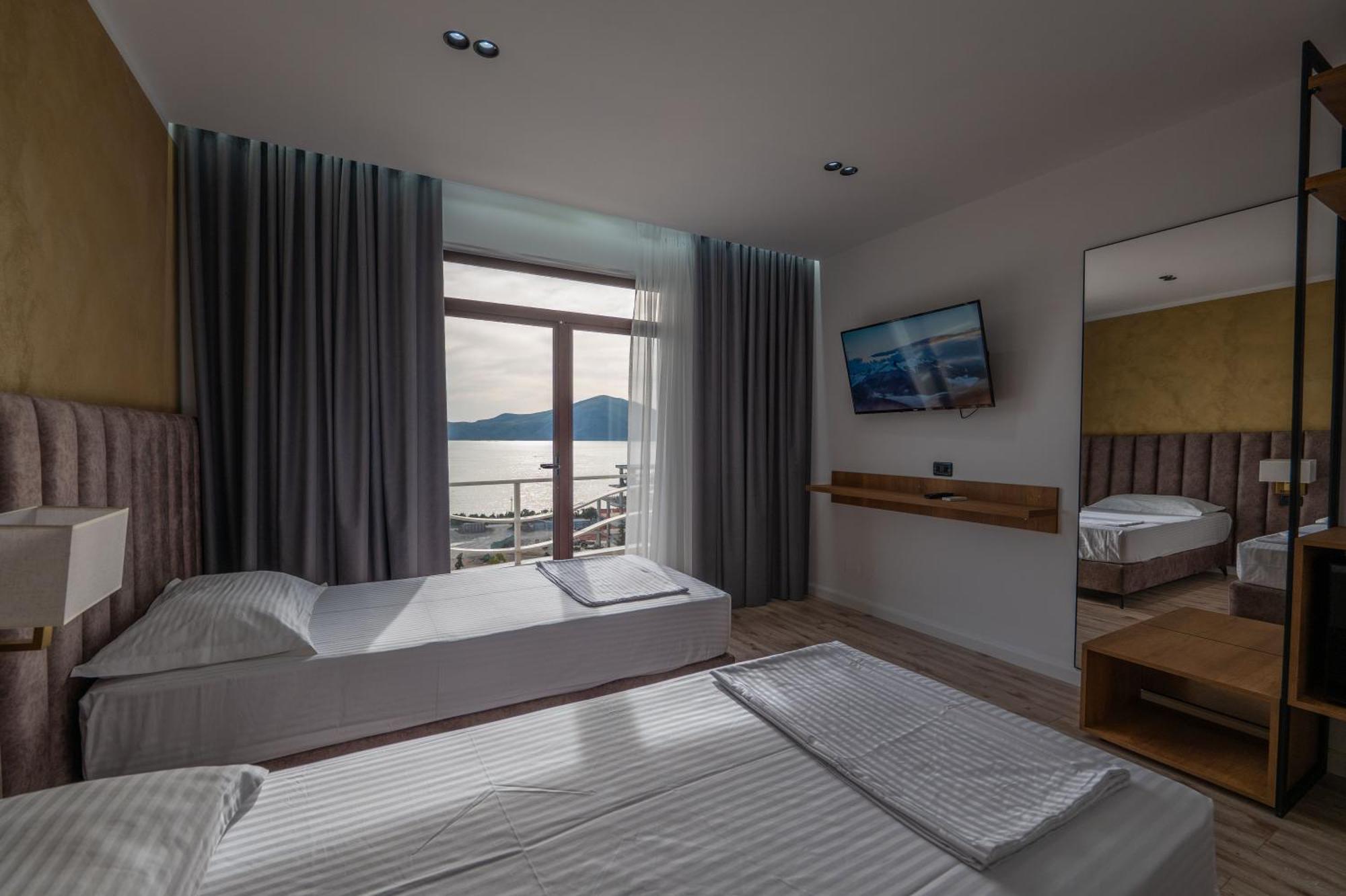 Edva Resort Radhimë エクステリア 写真