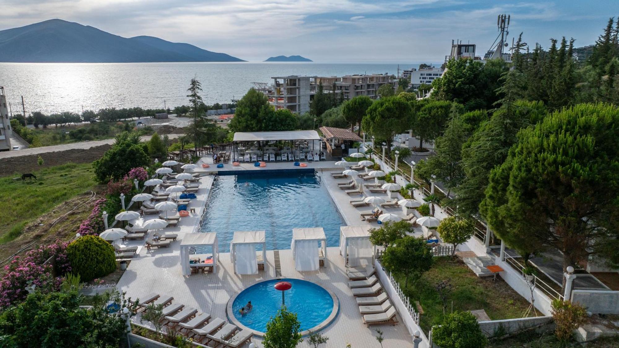 Edva Resort Vlorë エクステリア 写真