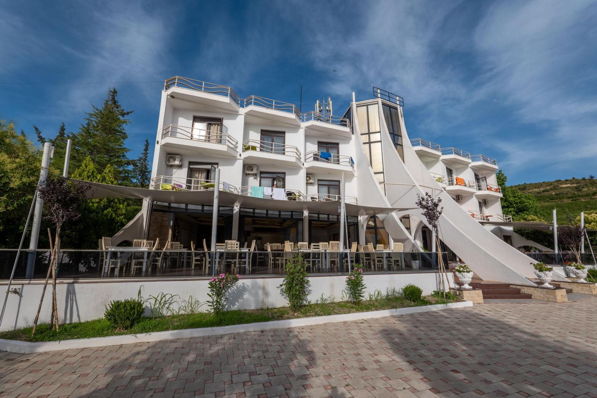 Edva Resort Vlorë エクステリア 写真